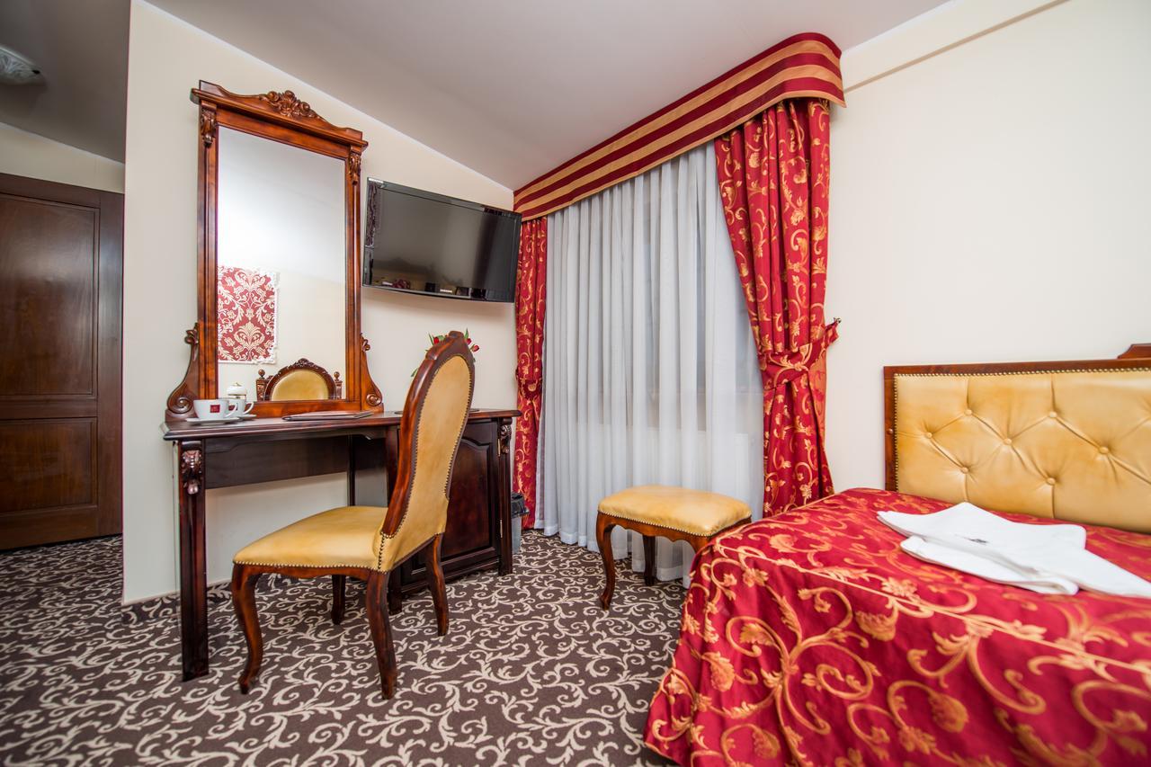 Hotel & Restauracja Gniecki Hrubieszow Habitación foto