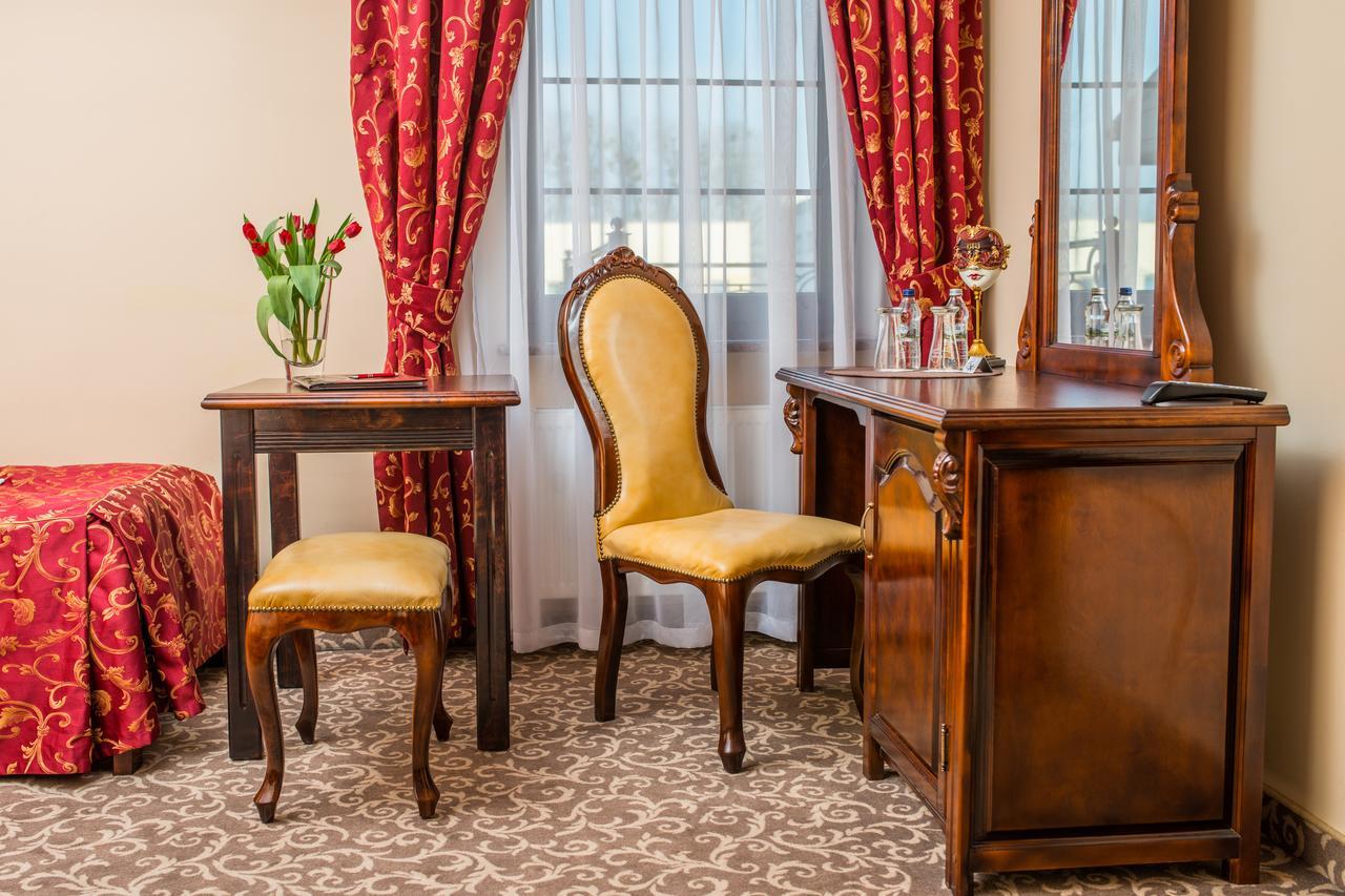 Hotel & Restauracja Gniecki Hrubieszow Habitación foto