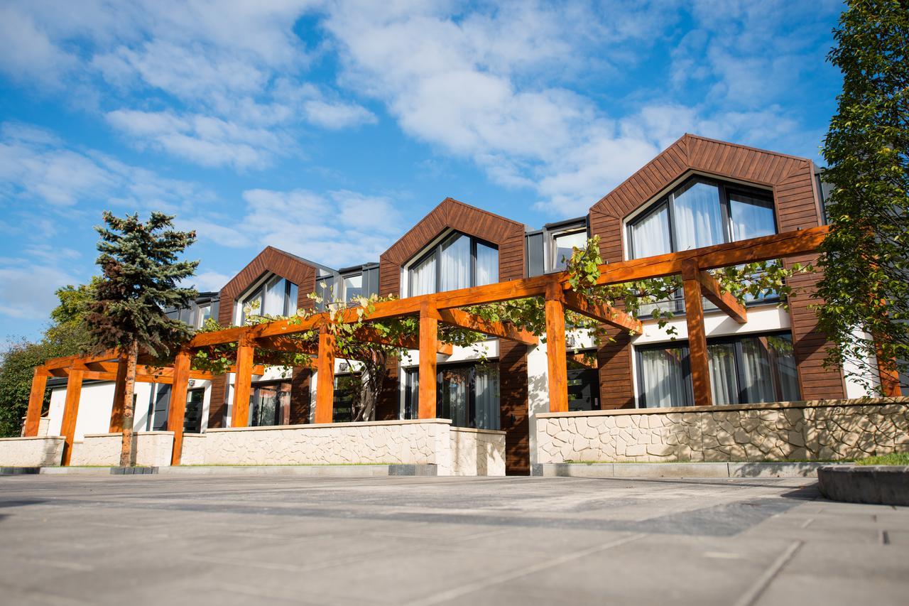 Hotel & Restauracja Gniecki Hrubieszow Exterior foto